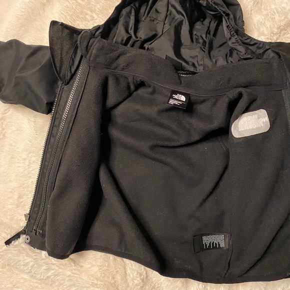 NWT Toddler North Face Winter Jacket Black 2T - Picture 2 of 4